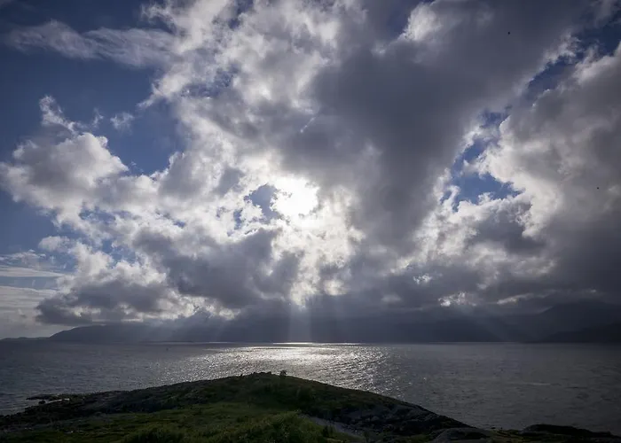 Vestfjord Panorama *